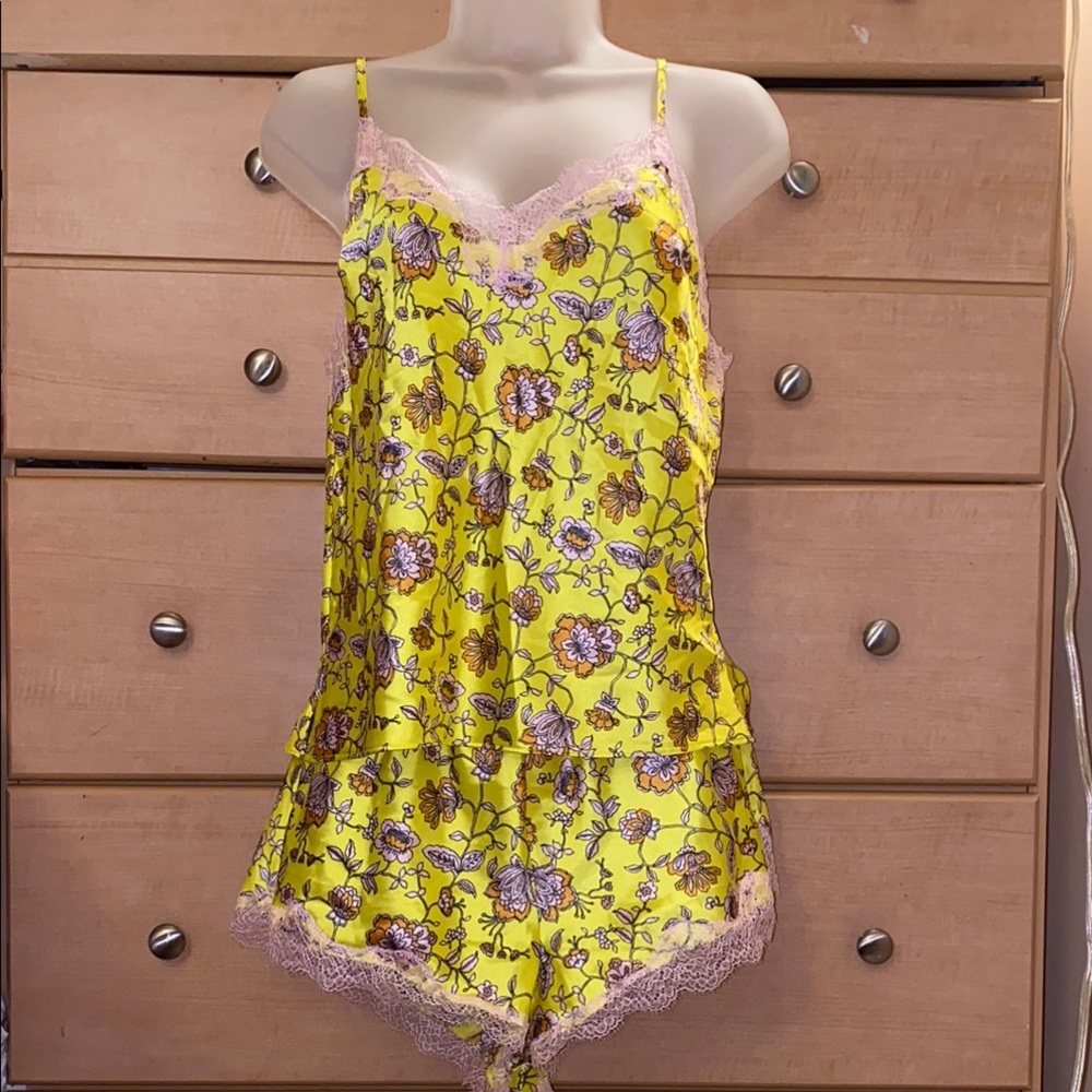 Floral Lace Trim Victoria Secret sleep set